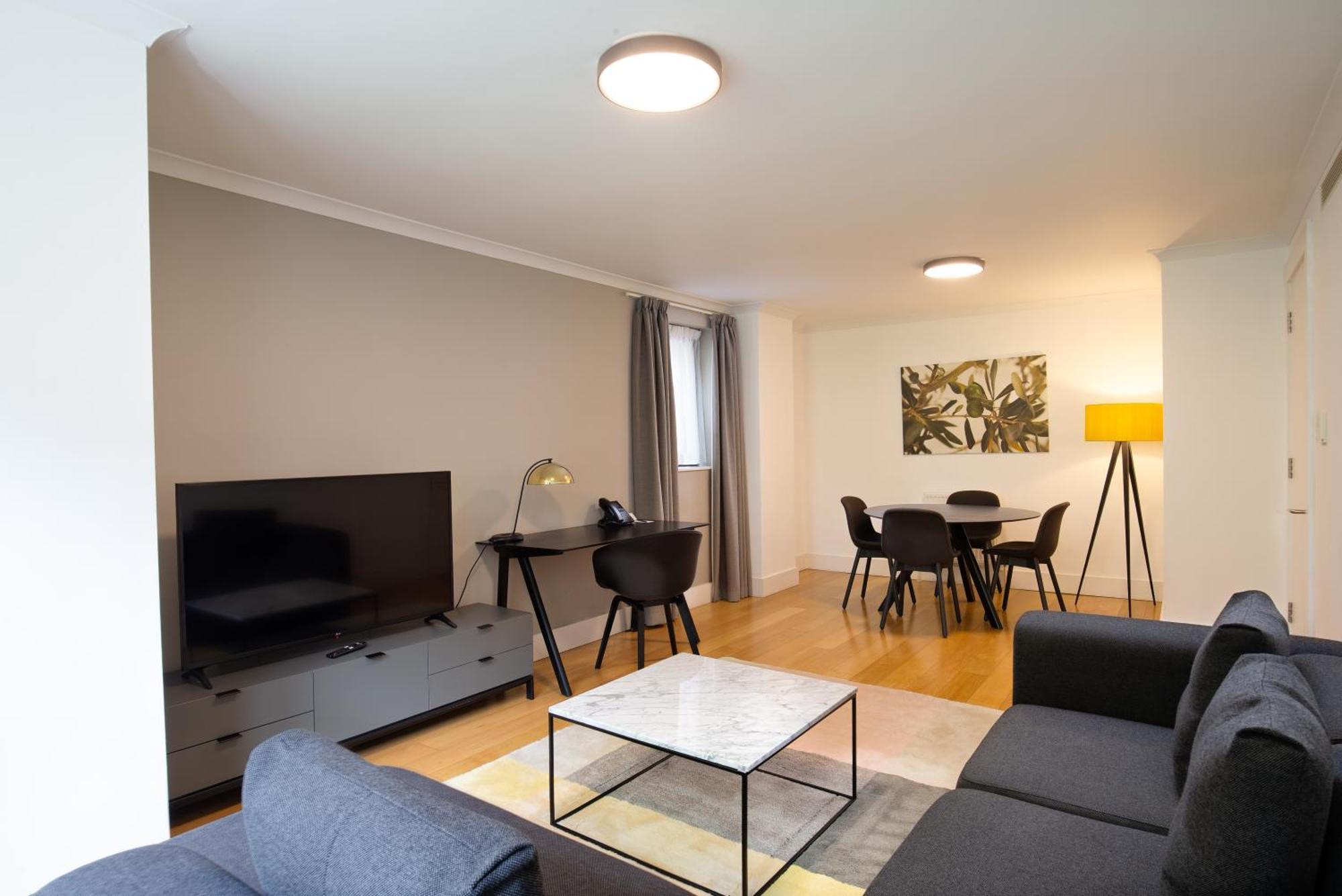 Monarch House - Serviced - Kensington Apartment London