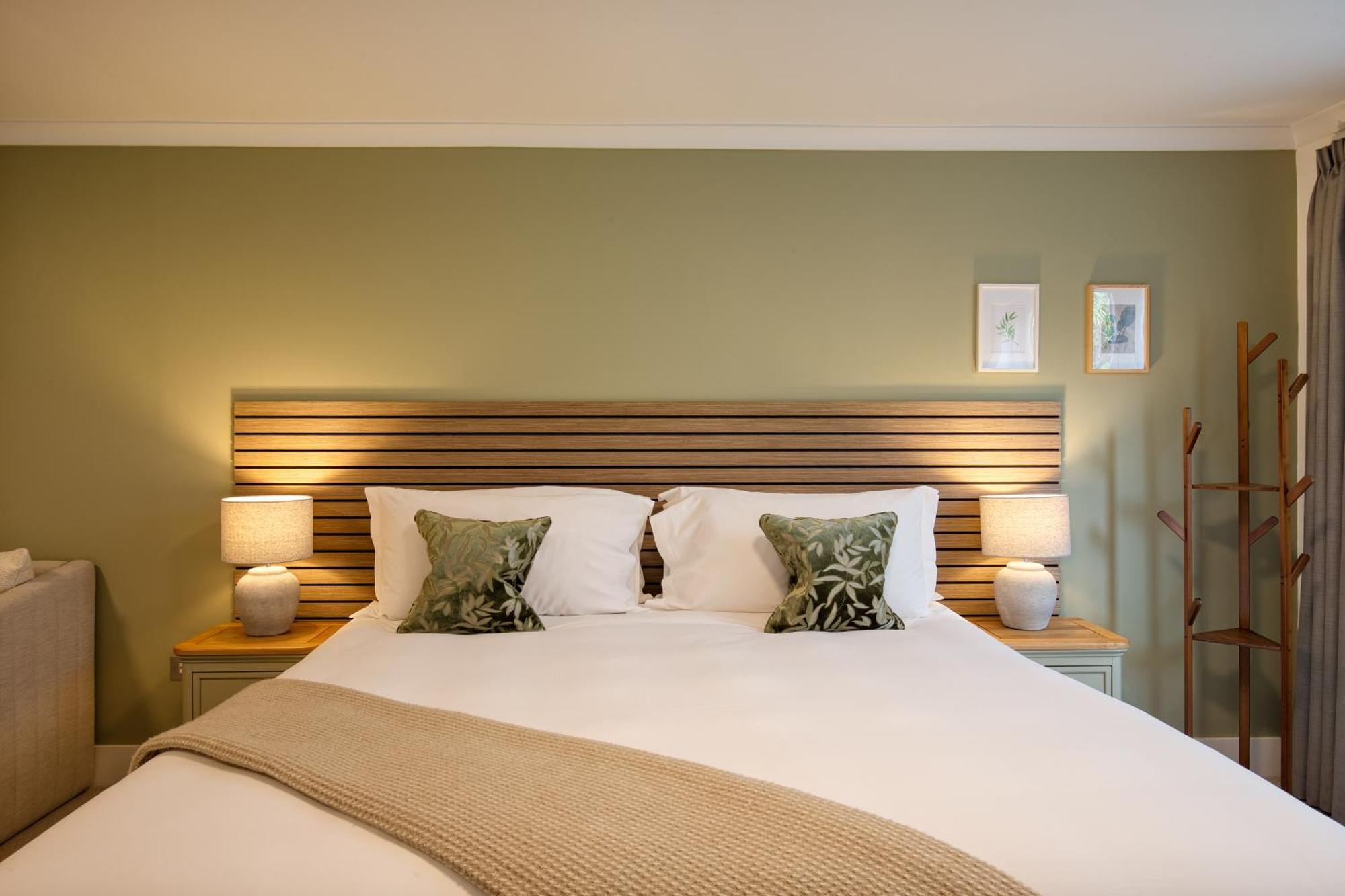 Monarch House - Serviced - Kensington *